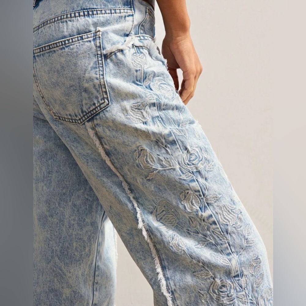Jeans - Picture 7 of 11